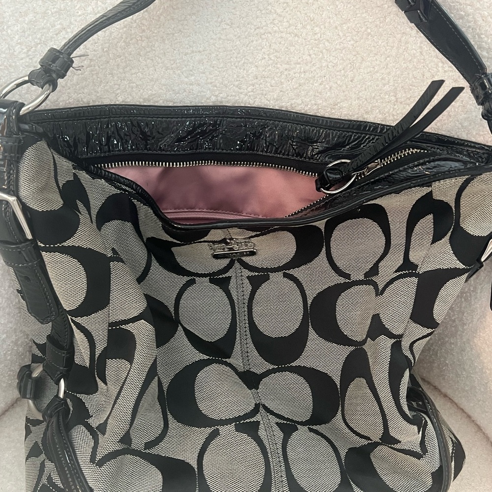 Coach Black and Cream Shoulder Bag